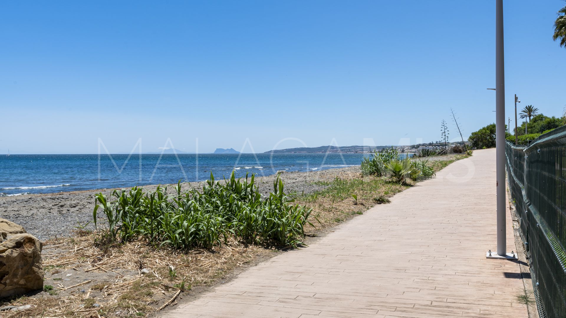 Se vende apartamento planta baja de 3 bedrooms in Estepona