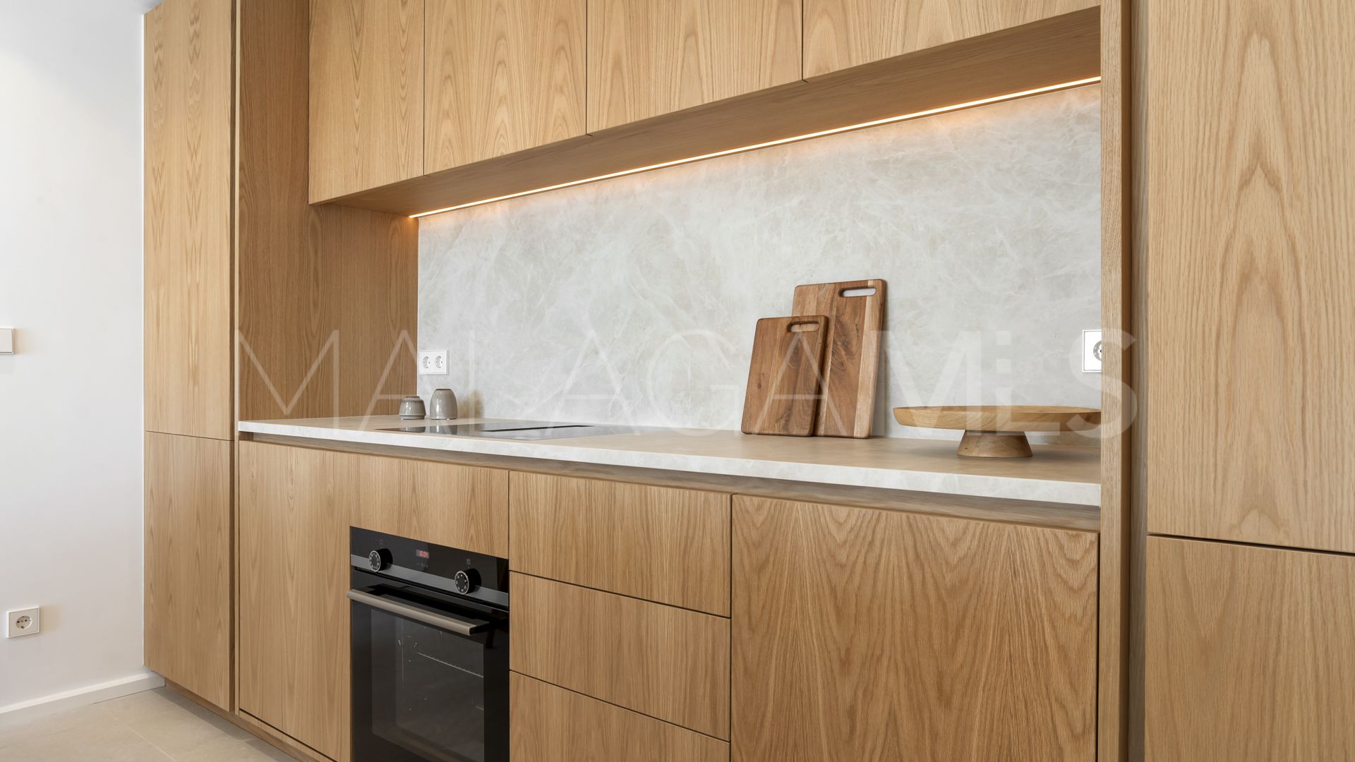 Se vende apartamento planta baja de 3 bedrooms in Estepona