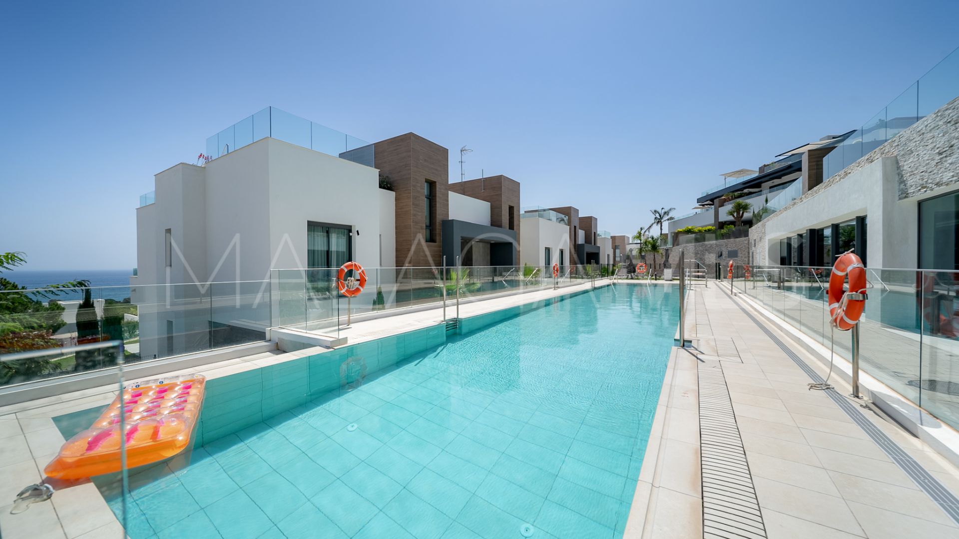 Duplex for sale in Cabopino de 3 bedrooms