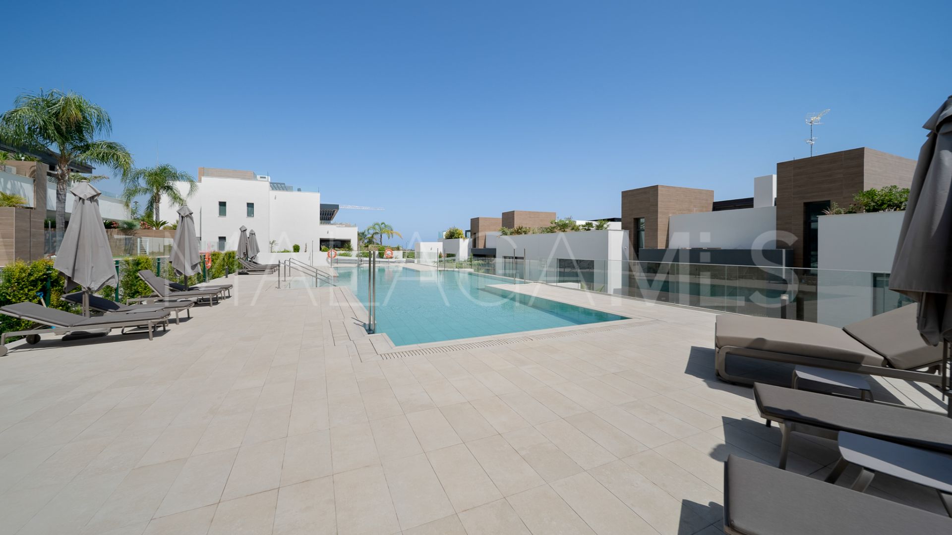 Duplex for sale in Cabopino de 3 bedrooms