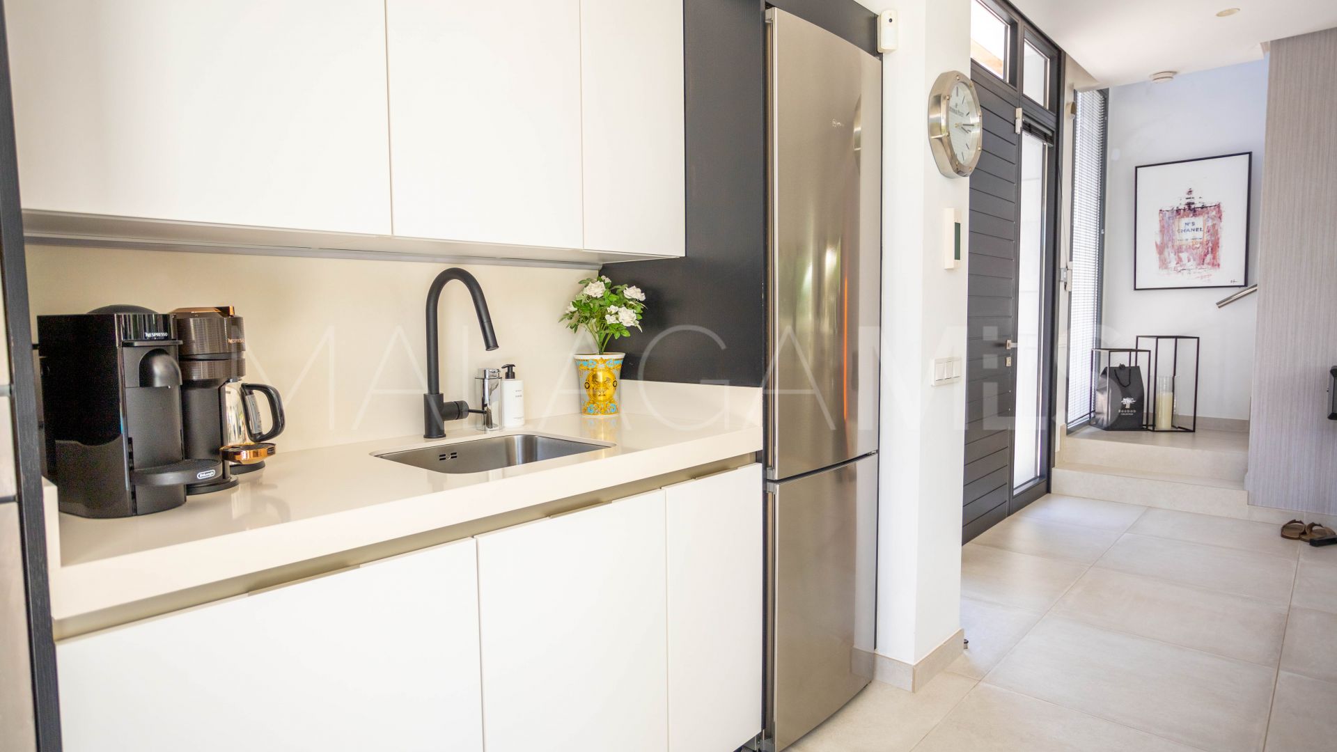 Villa for sale in Estepona