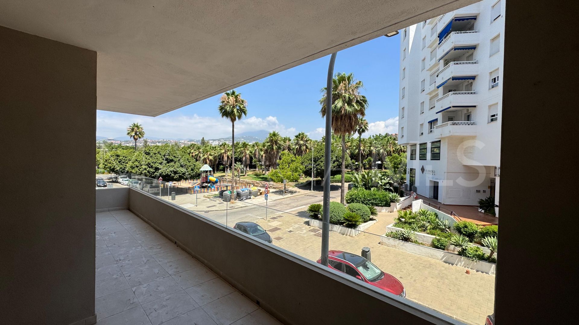 Buy apartamento in Nueva Andalucia
