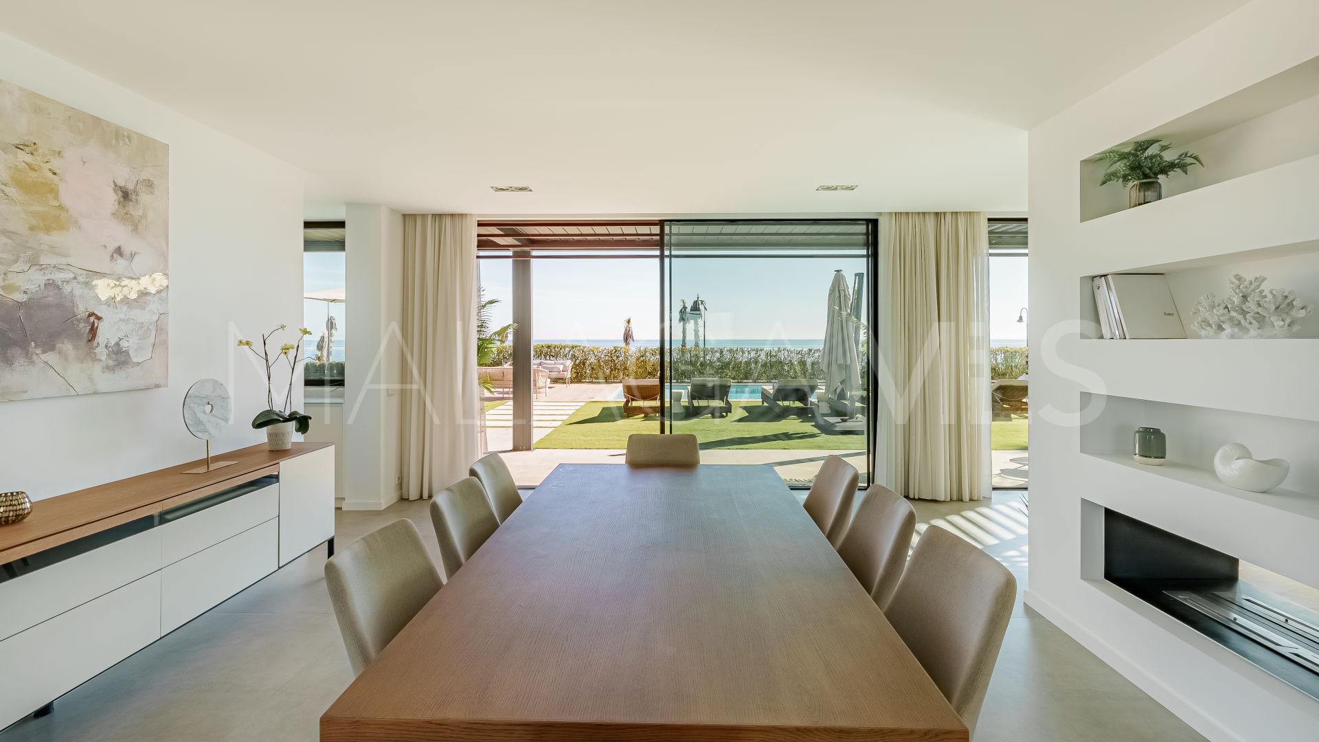 Villa for sale in Estepona