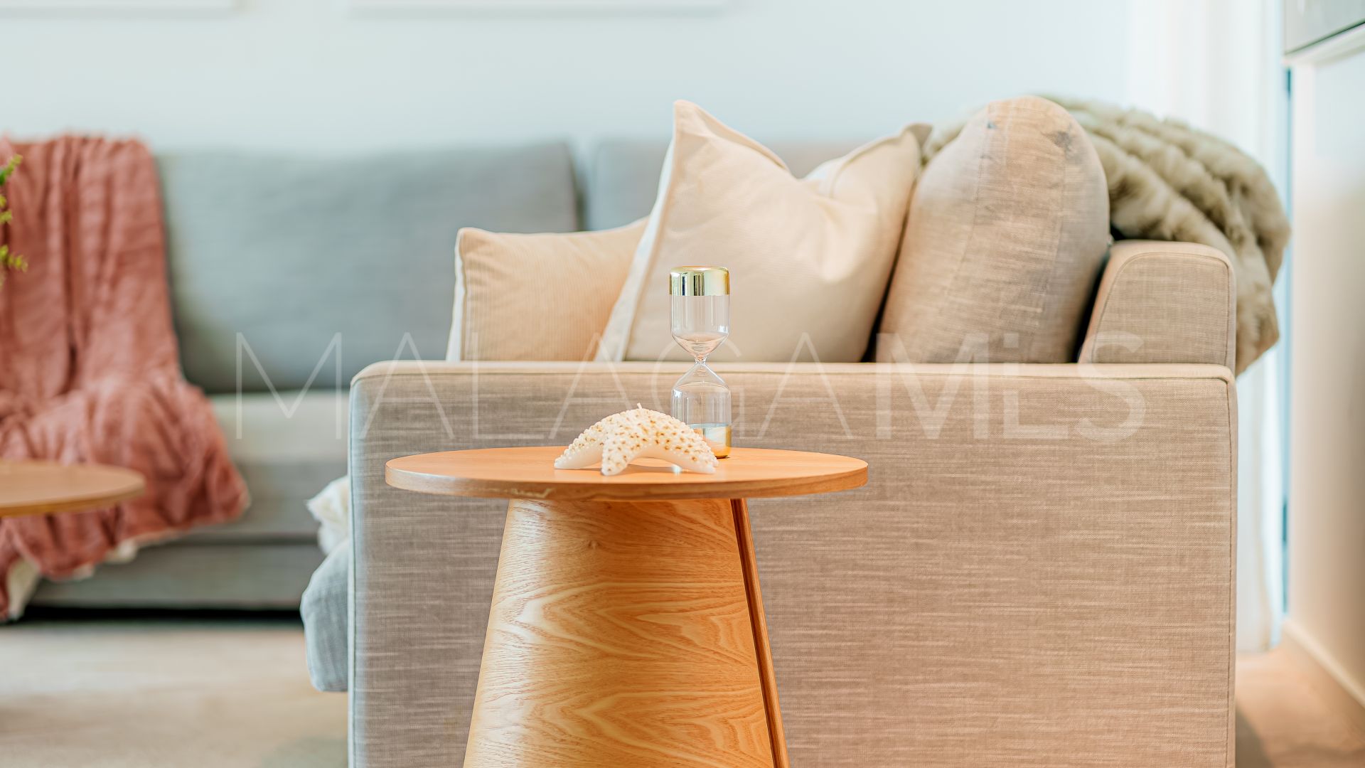 Villa for sale in Estepona