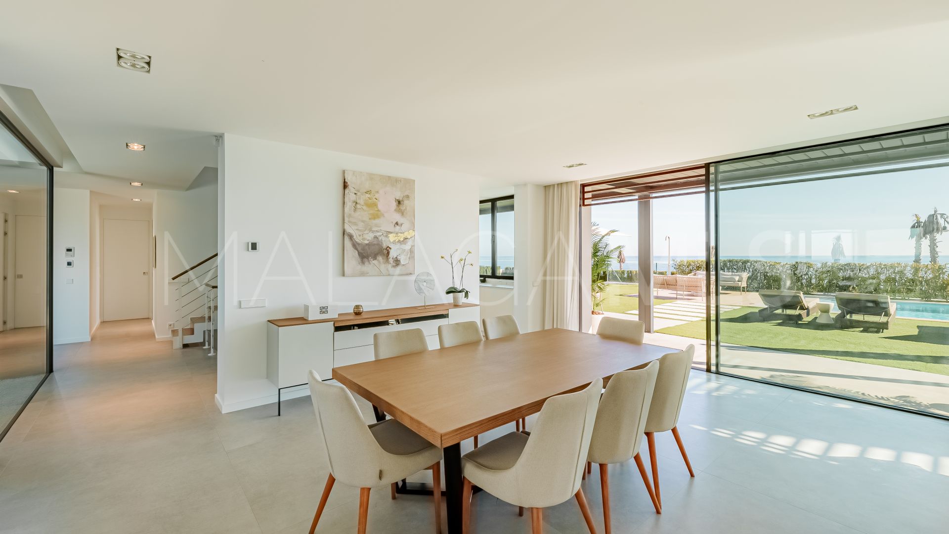 Villa for sale in Estepona