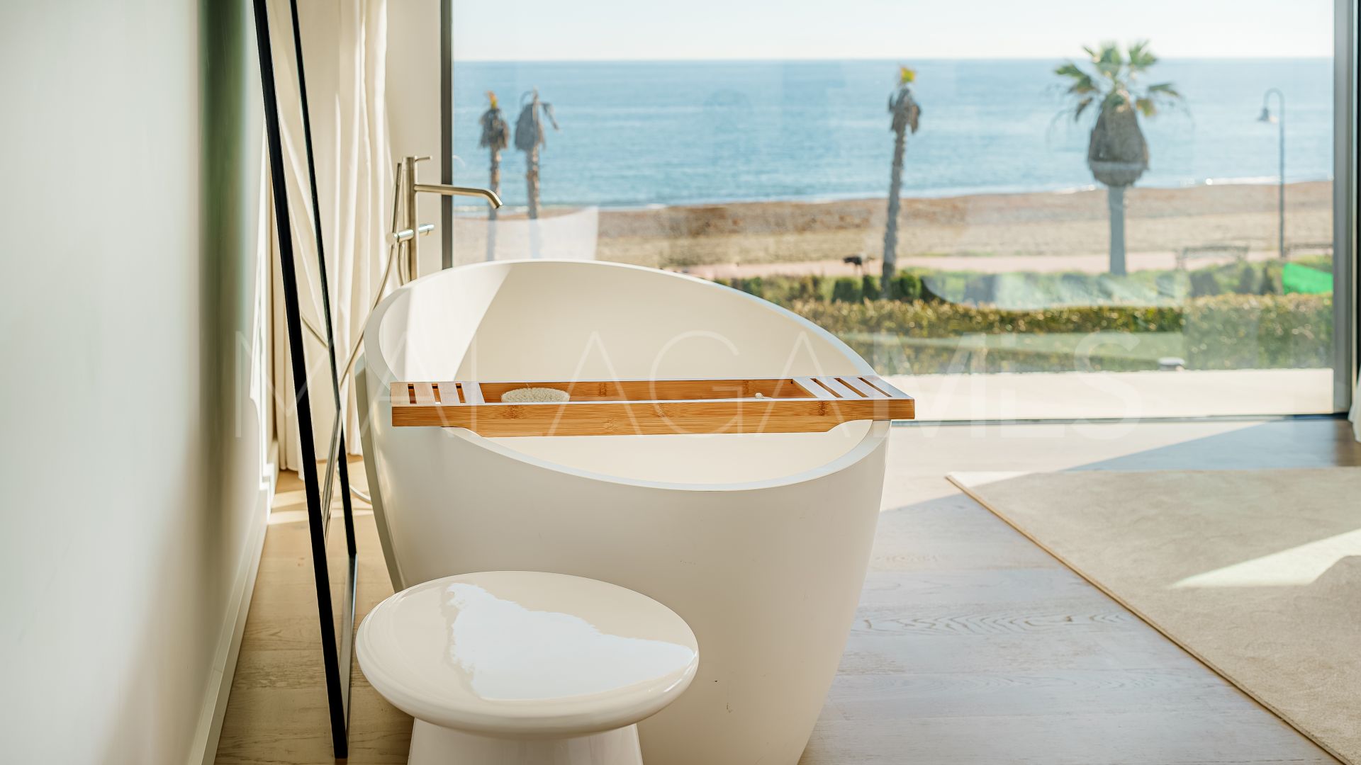 Villa for sale in Estepona