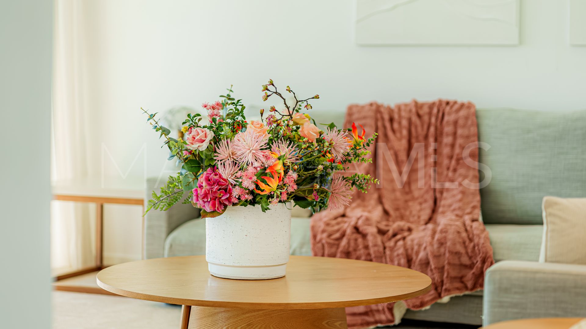 Villa for sale in Estepona