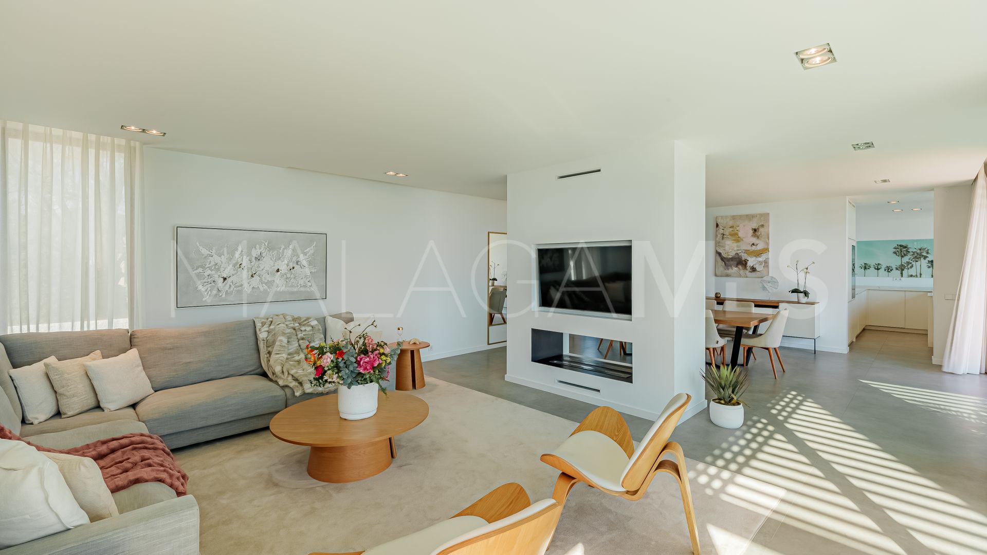 Villa for sale in Estepona