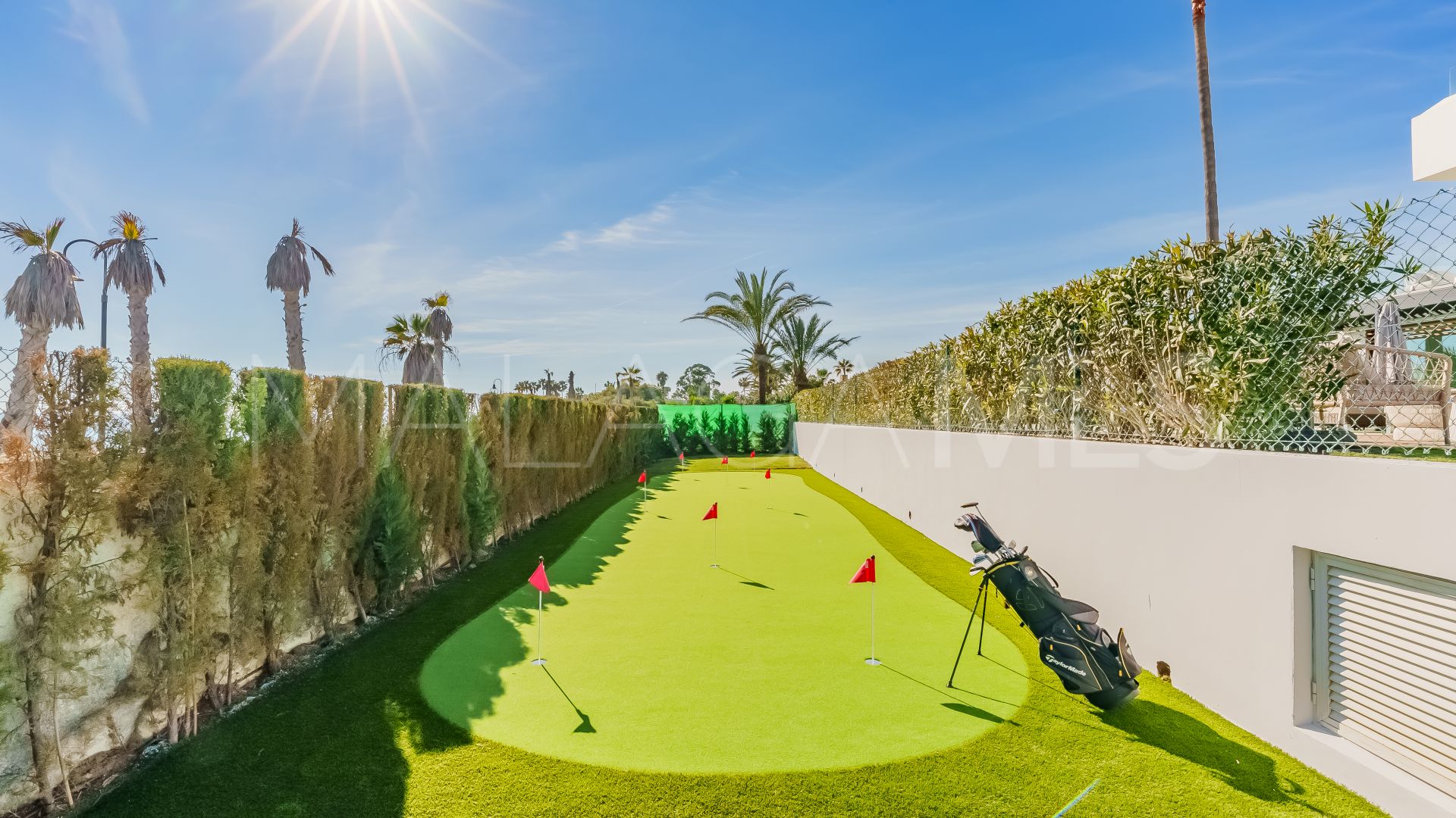 Villa for sale in Estepona