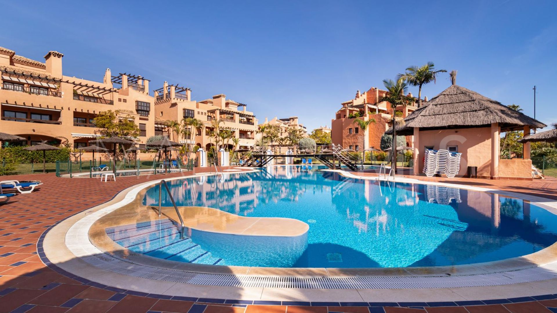 Buy apartamento with 4 bedrooms in New Golden Mile