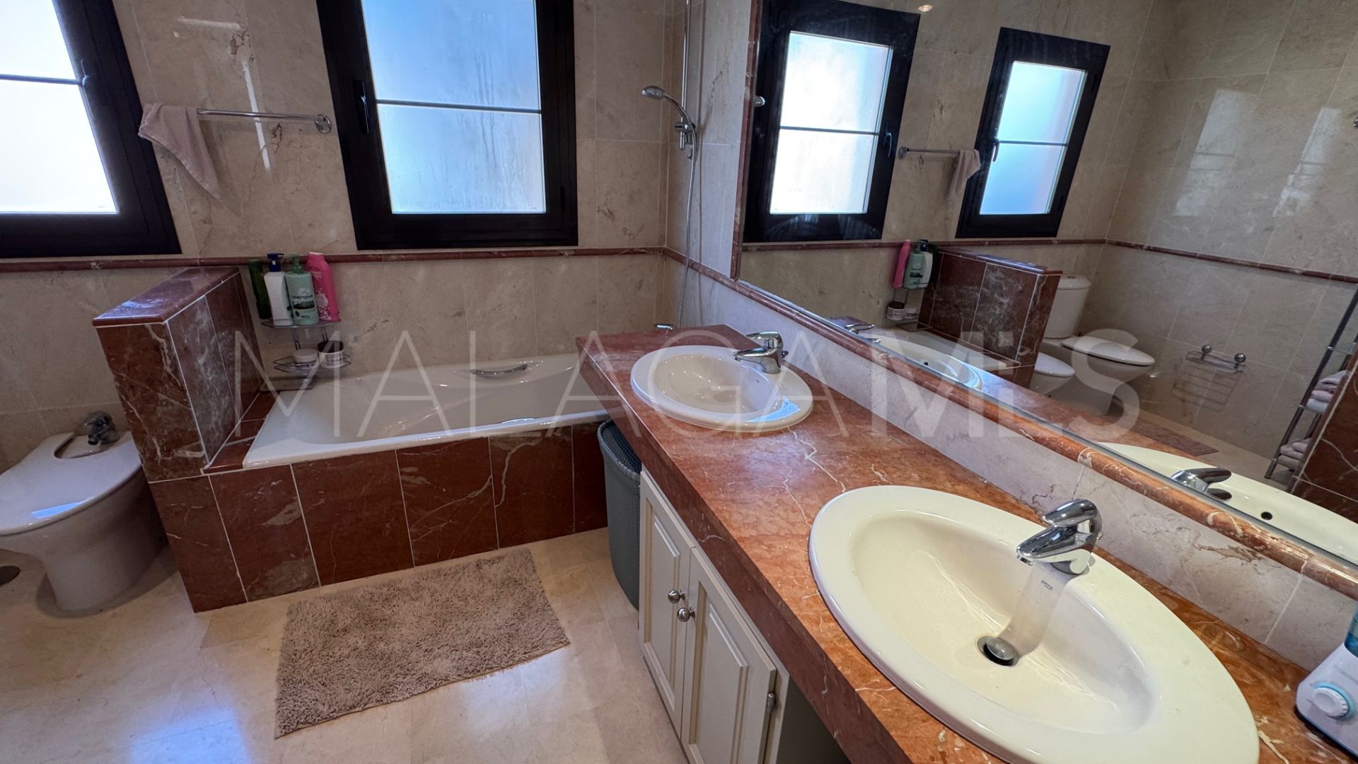 Buy apartamento with 4 bedrooms in New Golden Mile