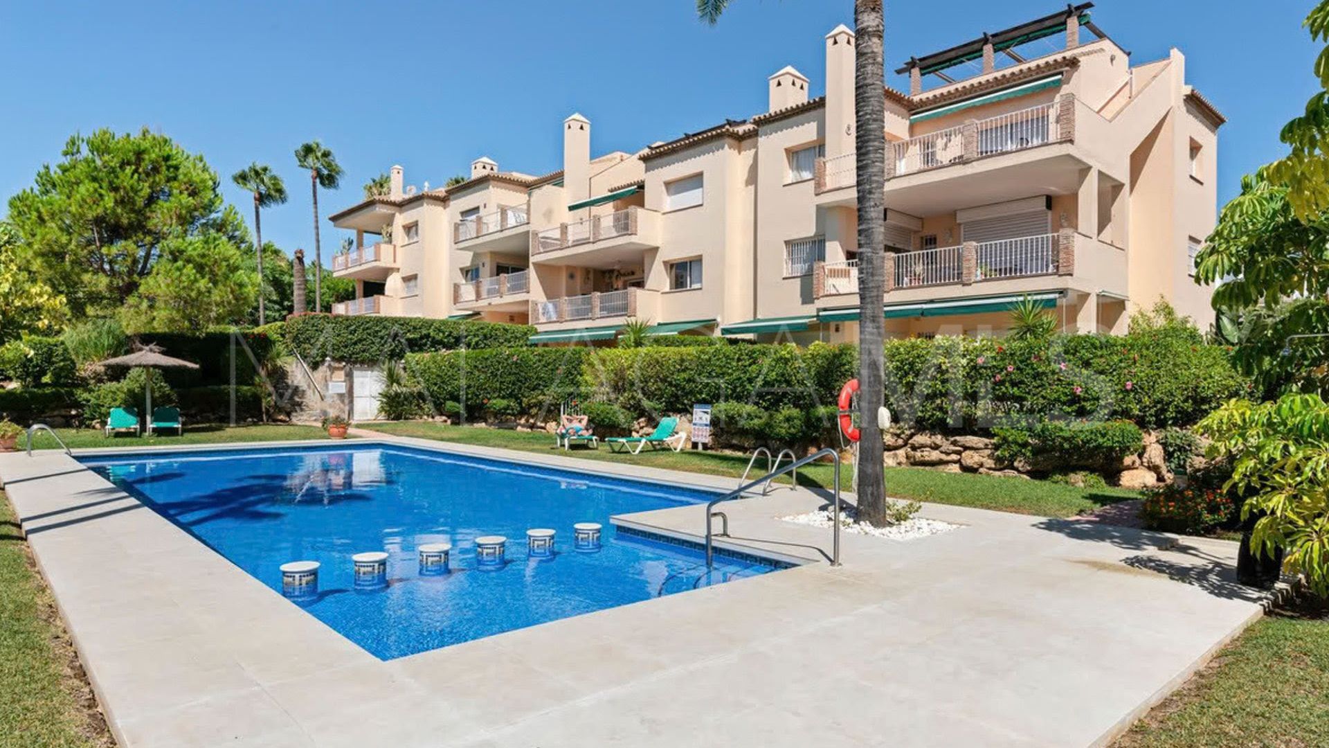 Nueva Andalucia 3 bedrooms ground floor apartment for sale