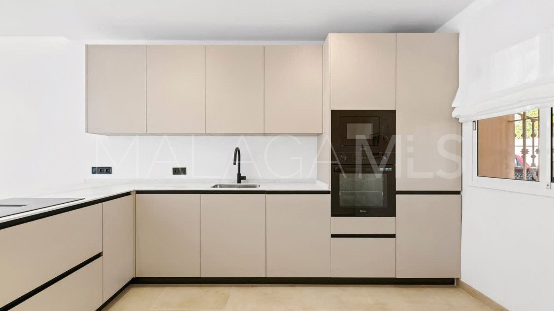 Nueva Andalucia 3 bedrooms ground floor apartment for sale