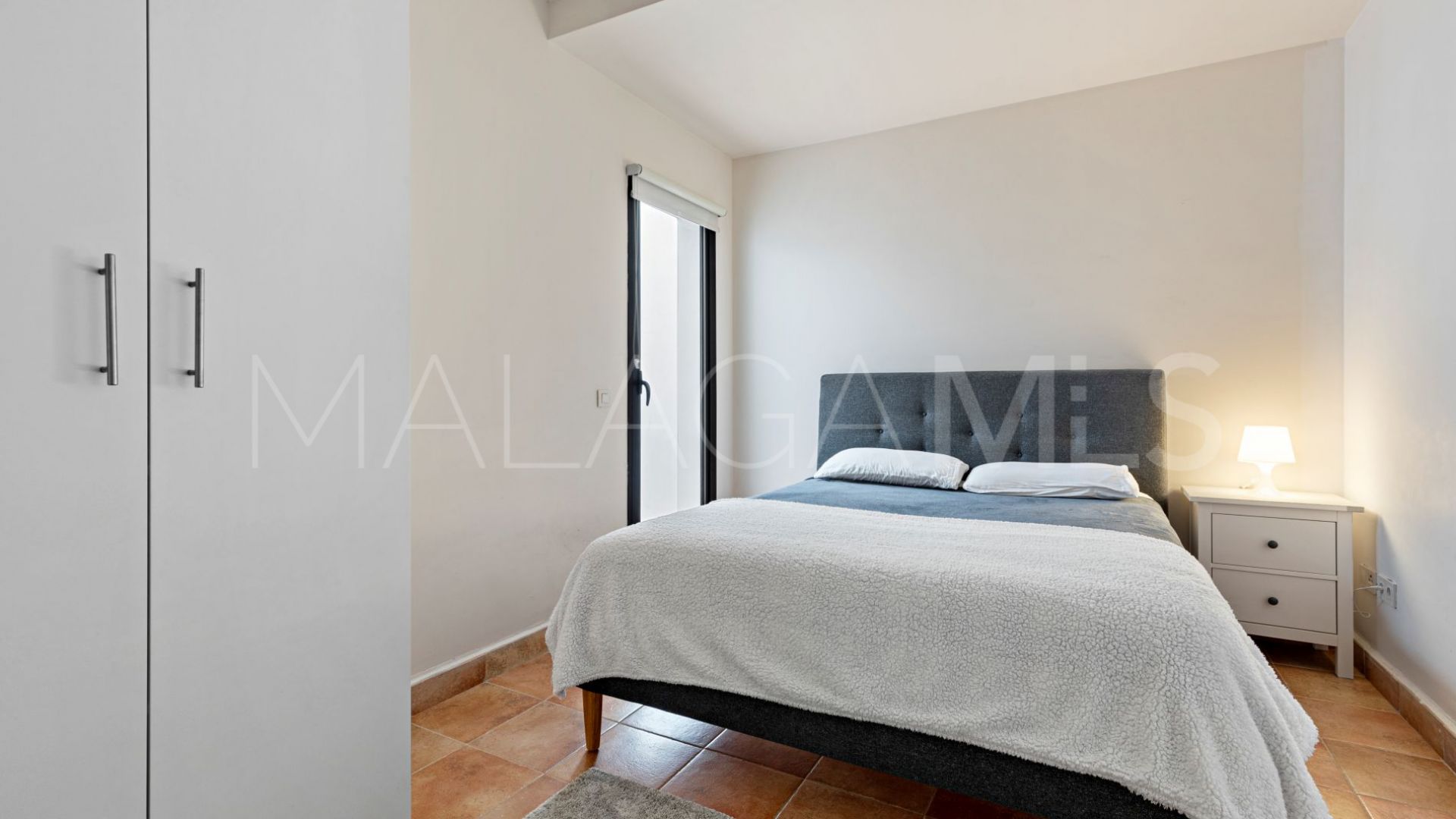 Buy adosado in El Casar with 4 bedrooms