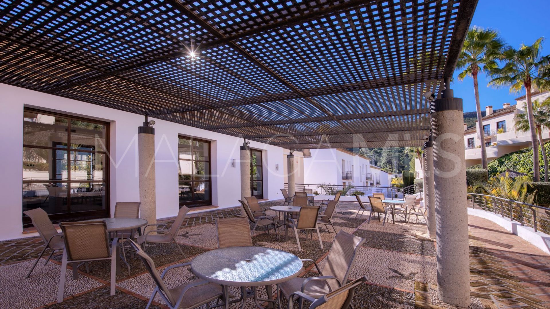 Buy adosado in El Casar with 4 bedrooms