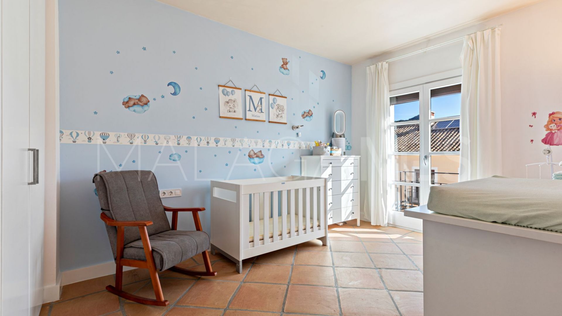 Buy adosado in El Casar with 4 bedrooms