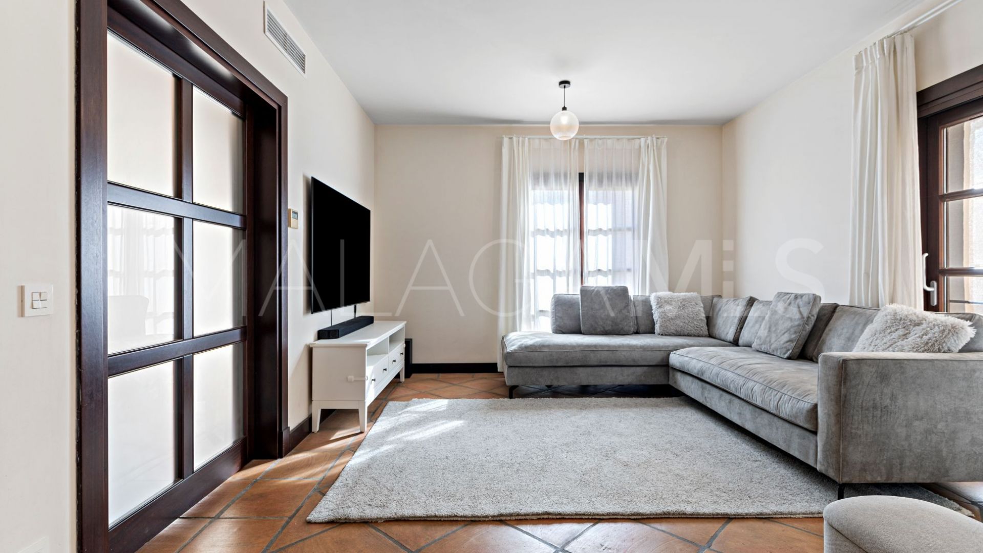 Buy adosado in El Casar with 4 bedrooms