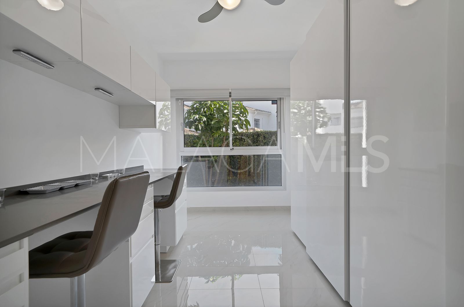 Apartamento planta baja for sale in Cancelada