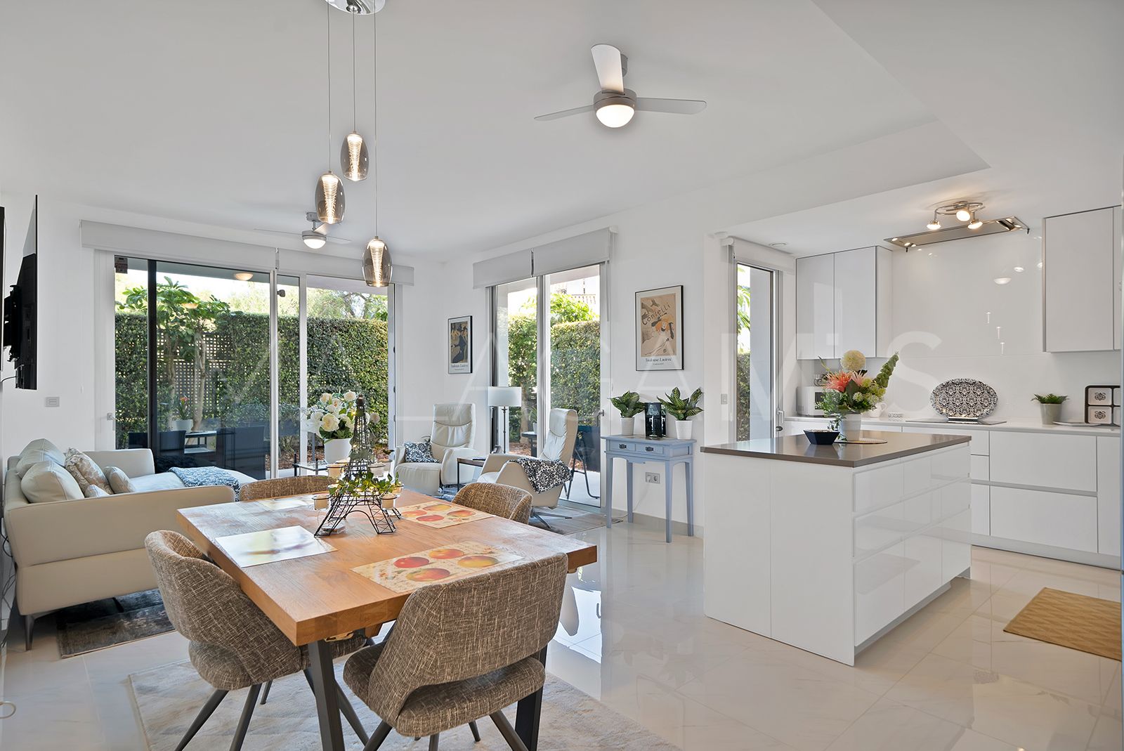 Apartamento planta baja for sale in Cancelada