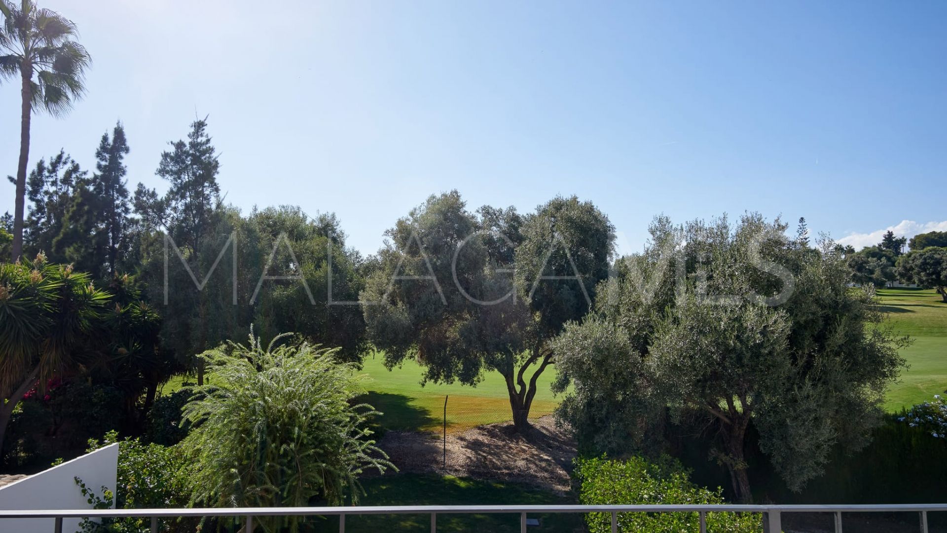 Radhus for sale in Nueva Andalucia