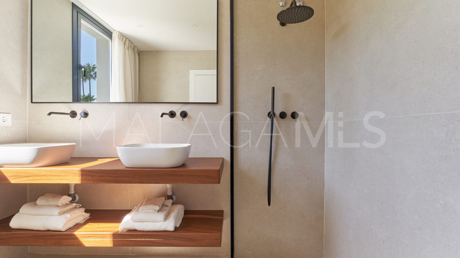 Radhus for sale in Nueva Andalucia