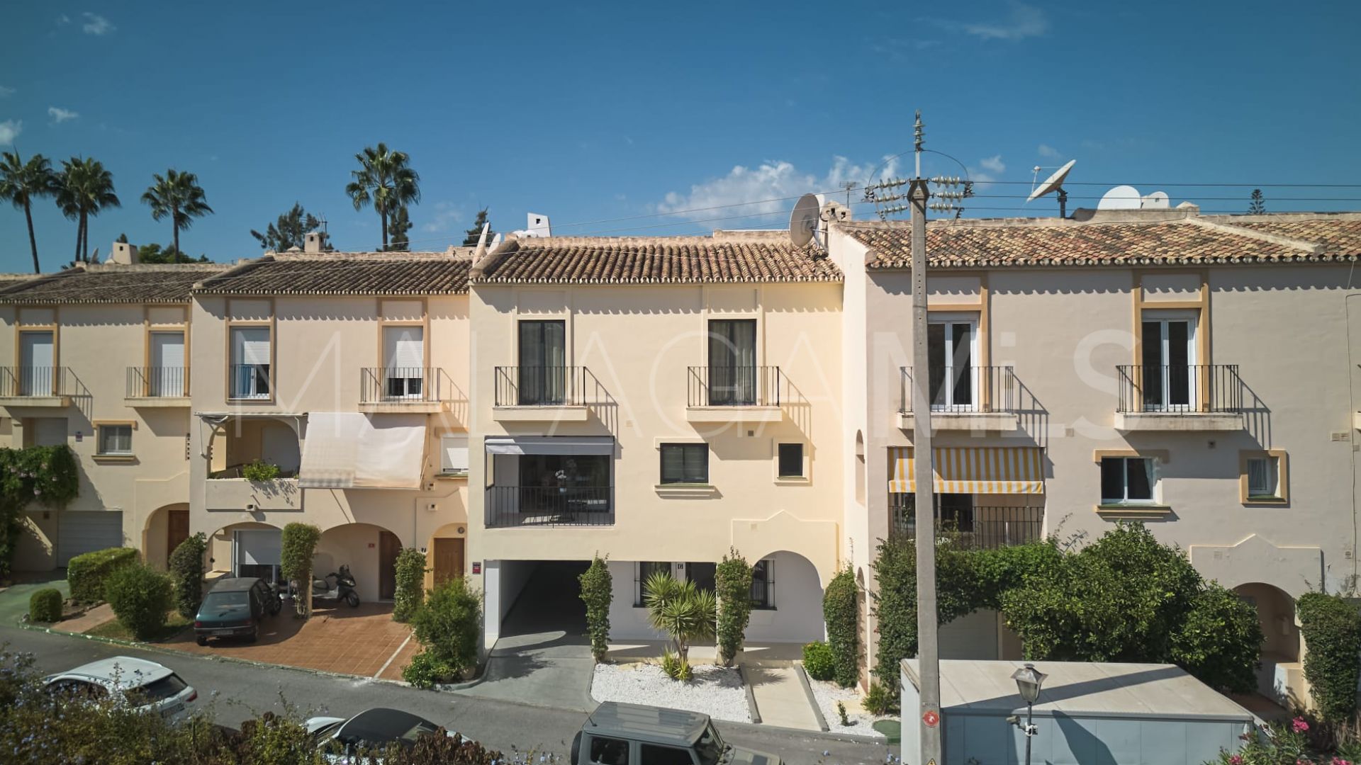 Radhus for sale in Nueva Andalucia