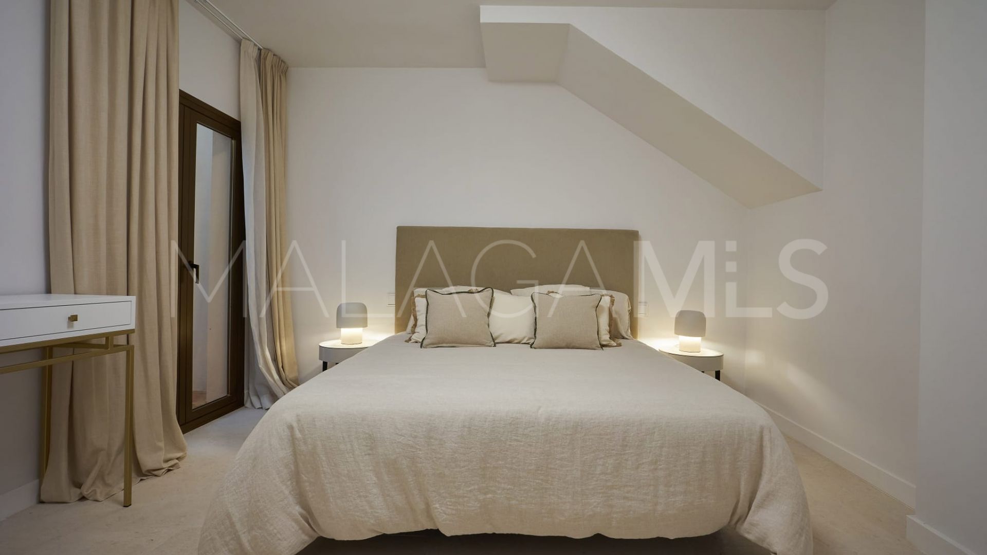 Radhus for sale in Nueva Andalucia