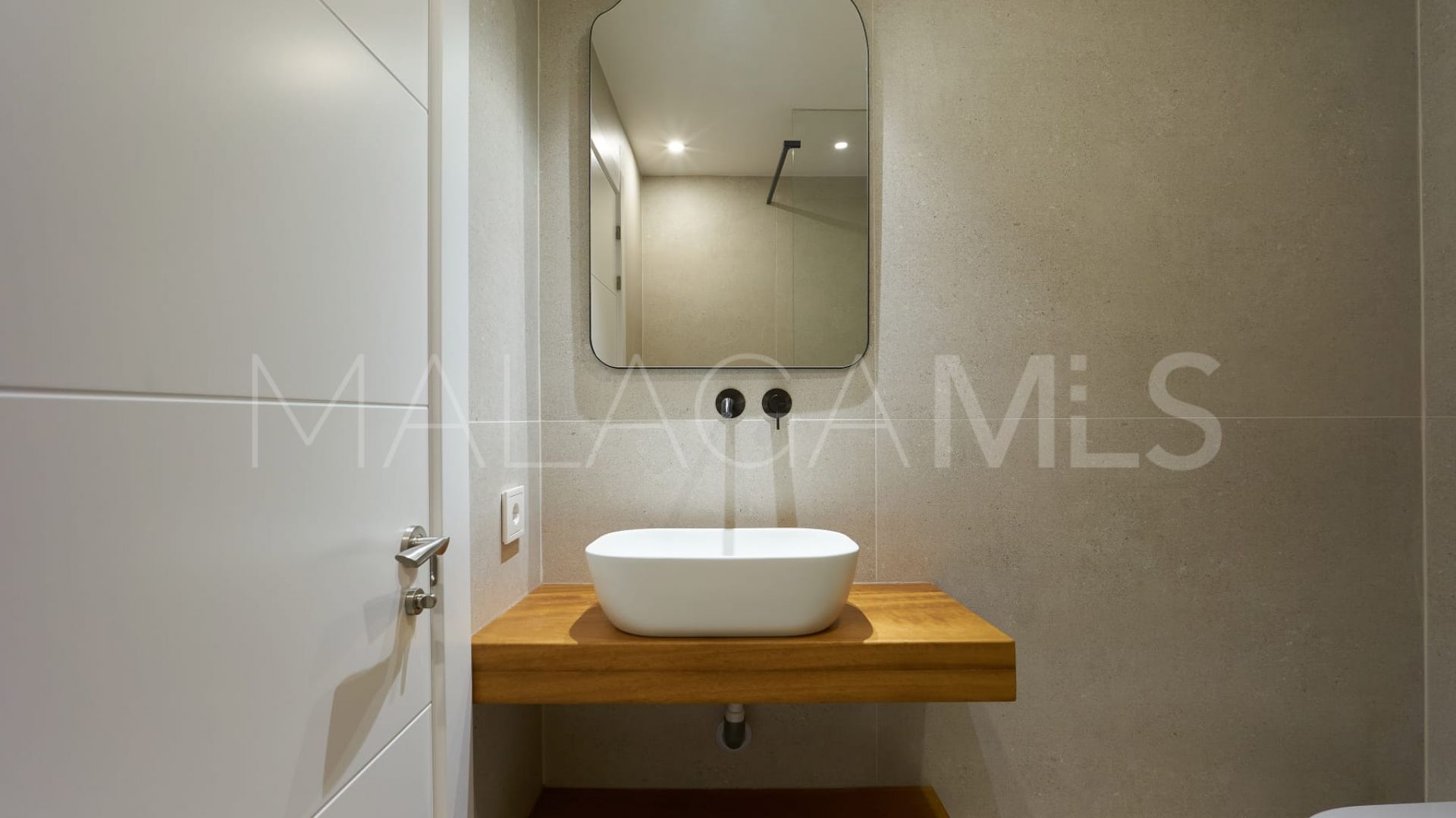 Radhus for sale in Nueva Andalucia