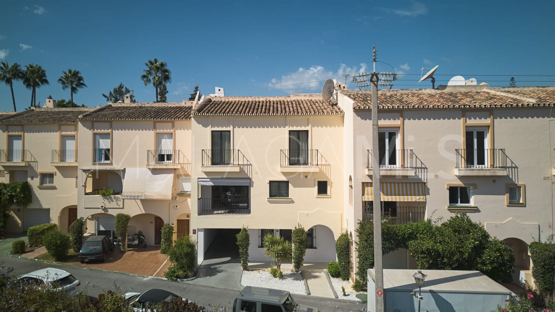 Radhus for sale in Nueva Andalucia