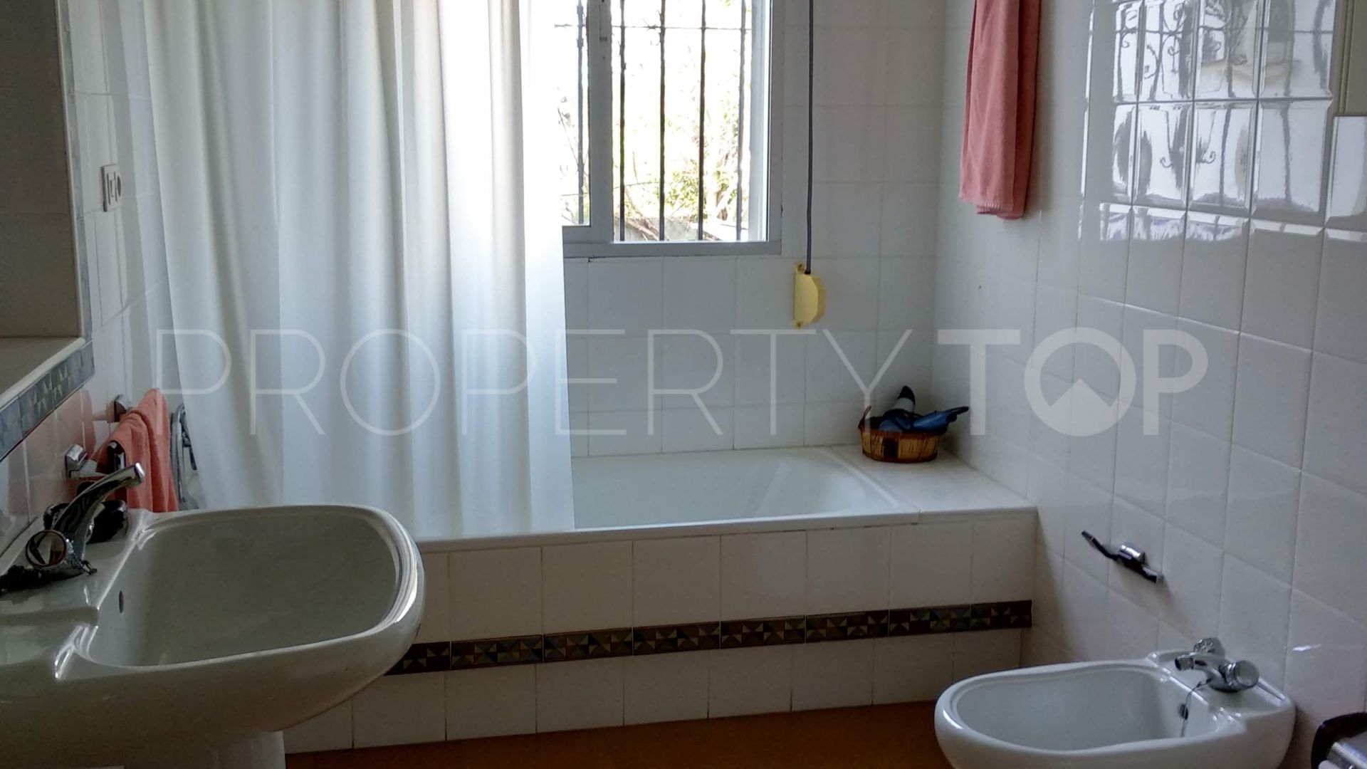 For sale country house in Alhaurin de la Torre