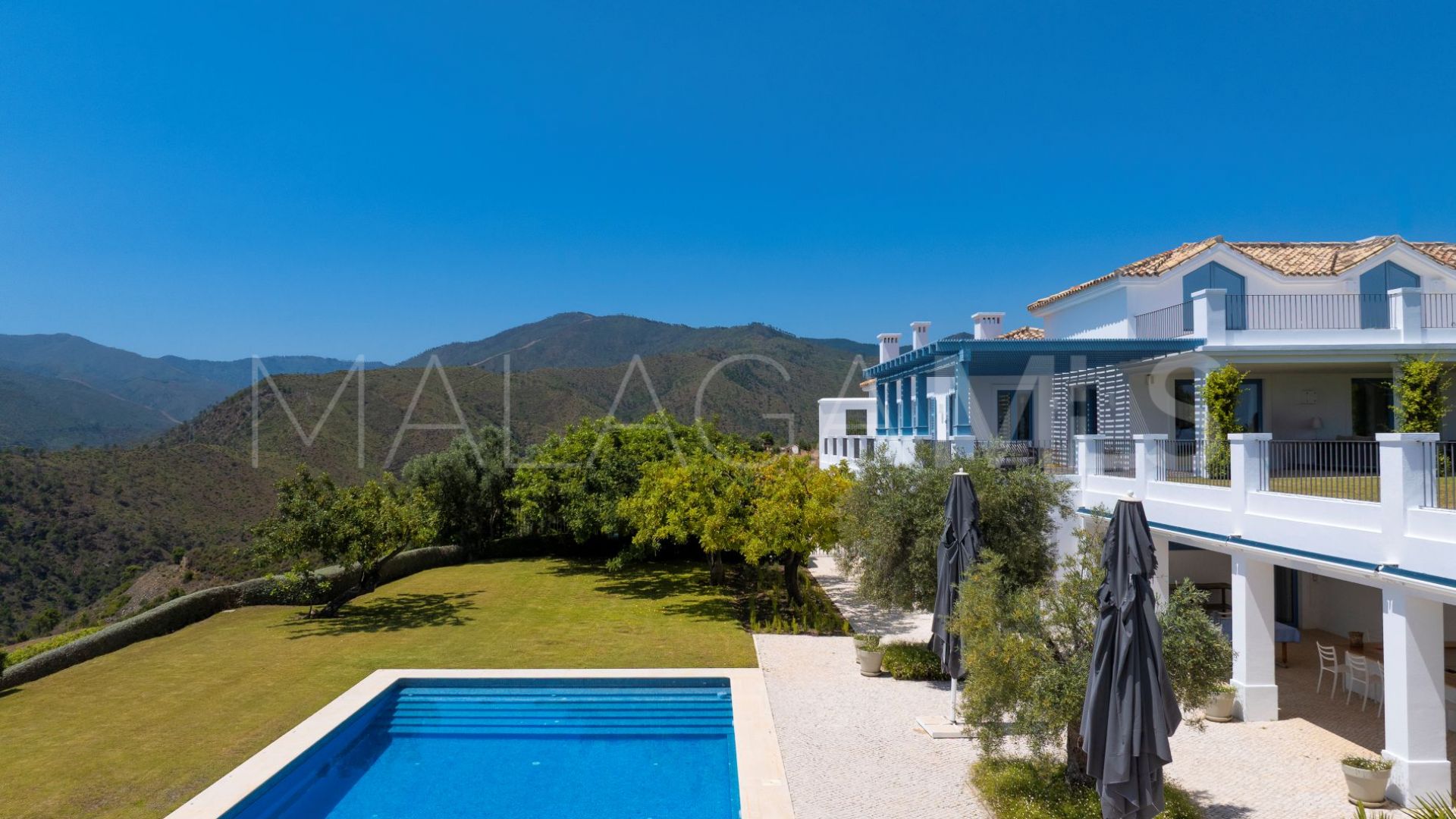 For sale Monte Mayor villa