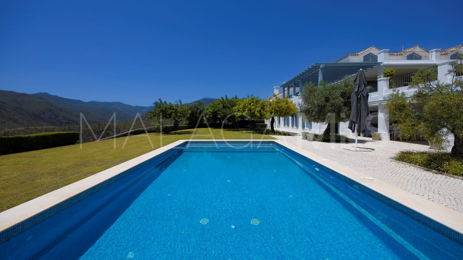 For sale Monte Mayor villa