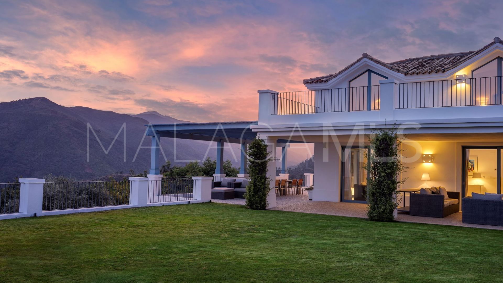 For sale Monte Mayor villa