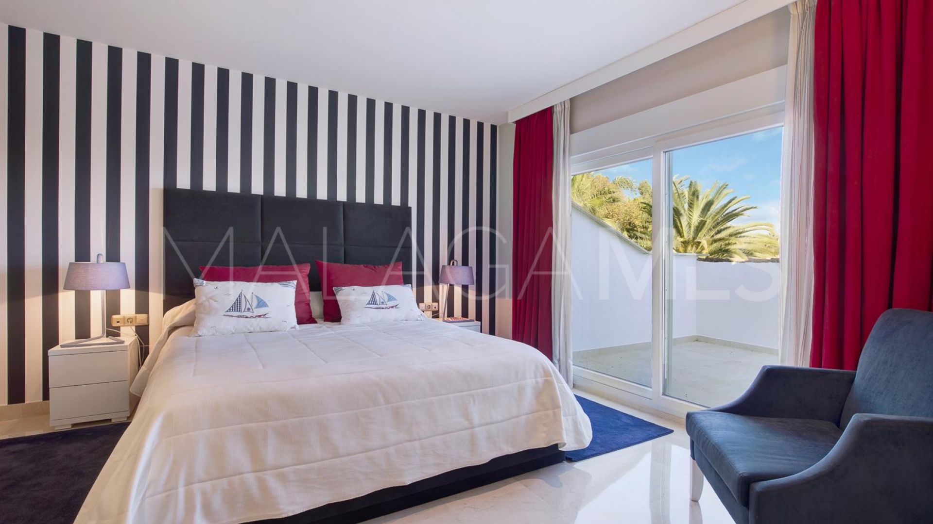 Villa for sale in Guadalmina Baja