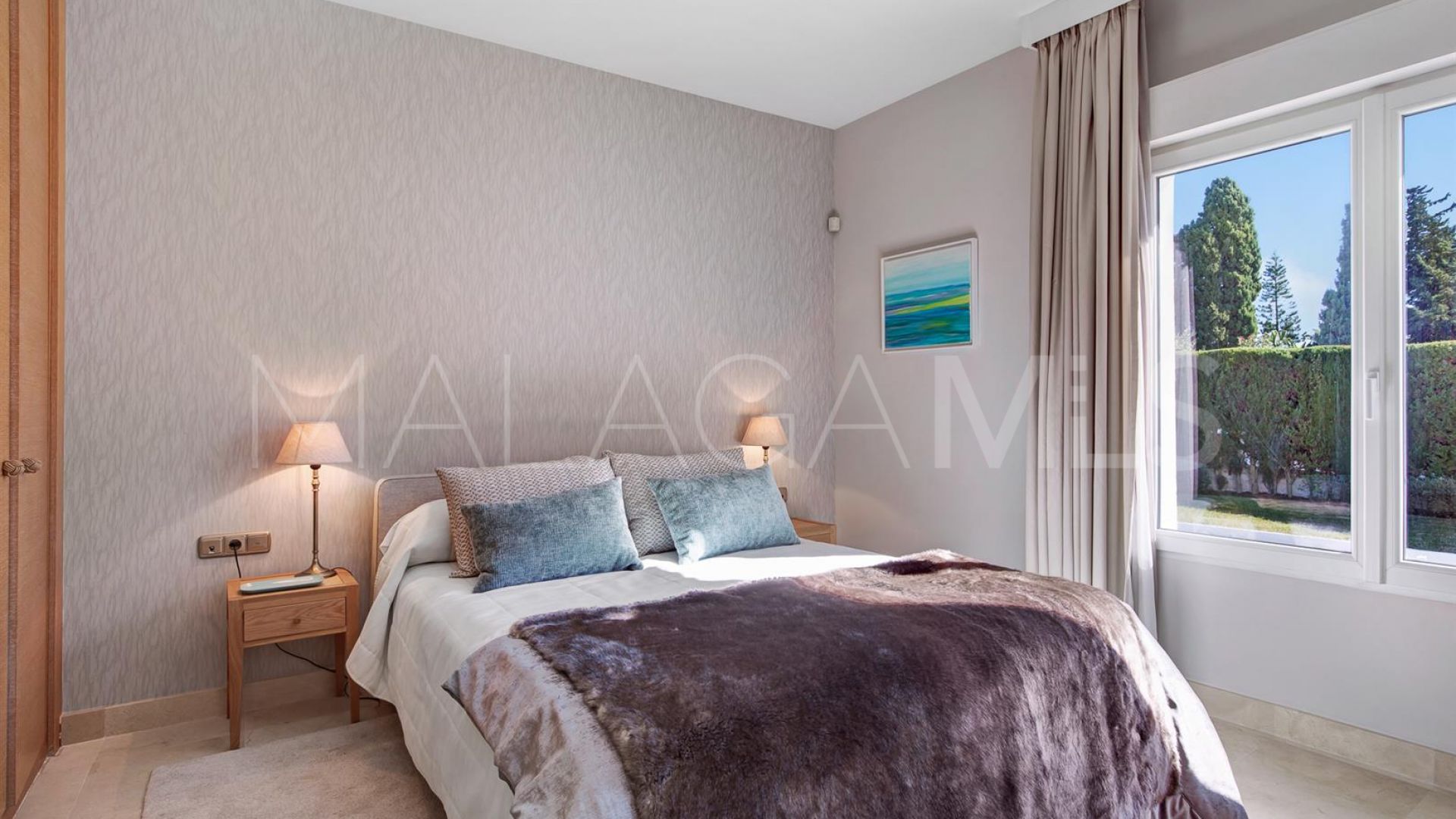 Villa for sale in Guadalmina Baja