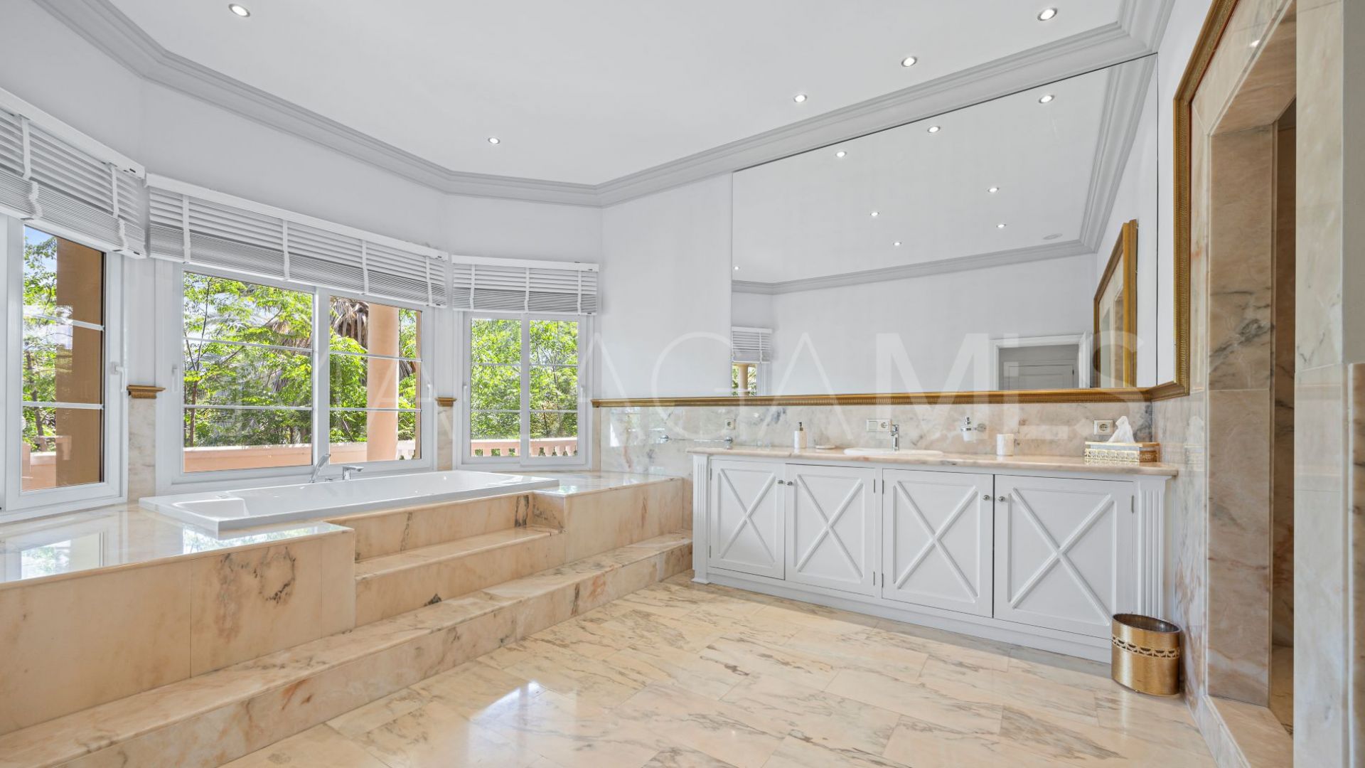 Rocio de Nagüeles, mansion a la venta