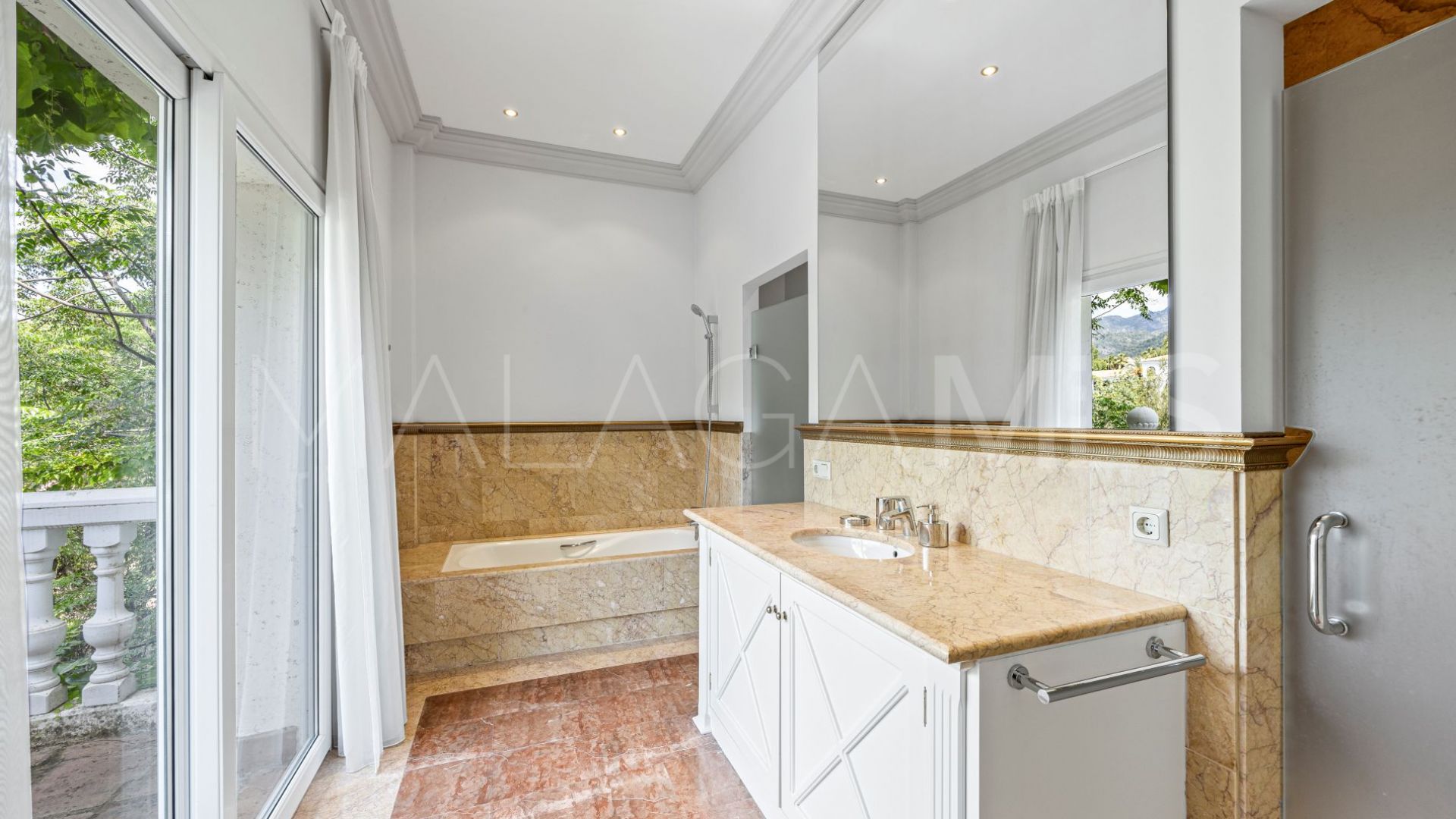 Rocio de Nagüeles, mansion a la venta
