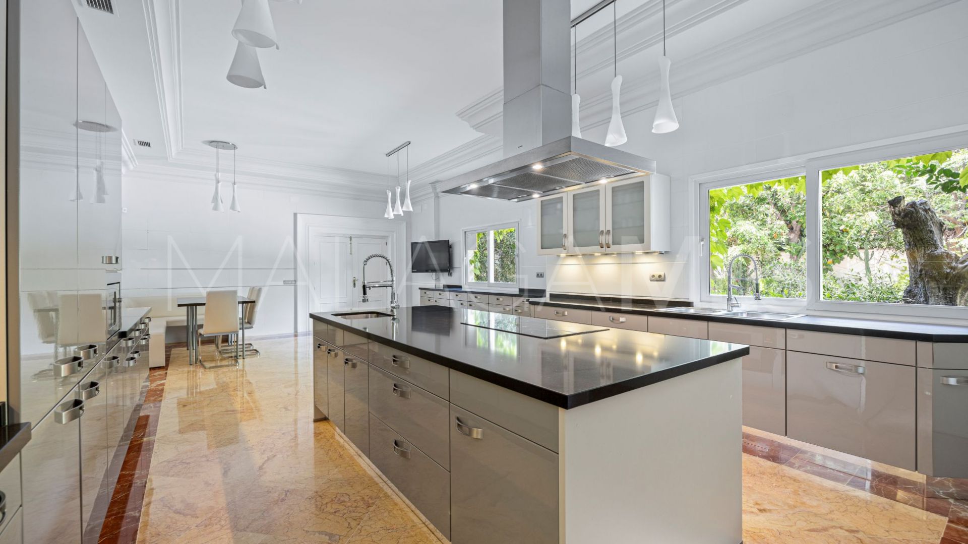 Rocio de Nagüeles, mansion a la venta