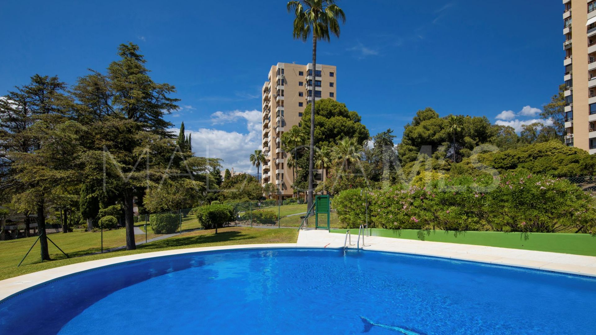 Estudio for sale in Torres de Aloha de 1 bedroom