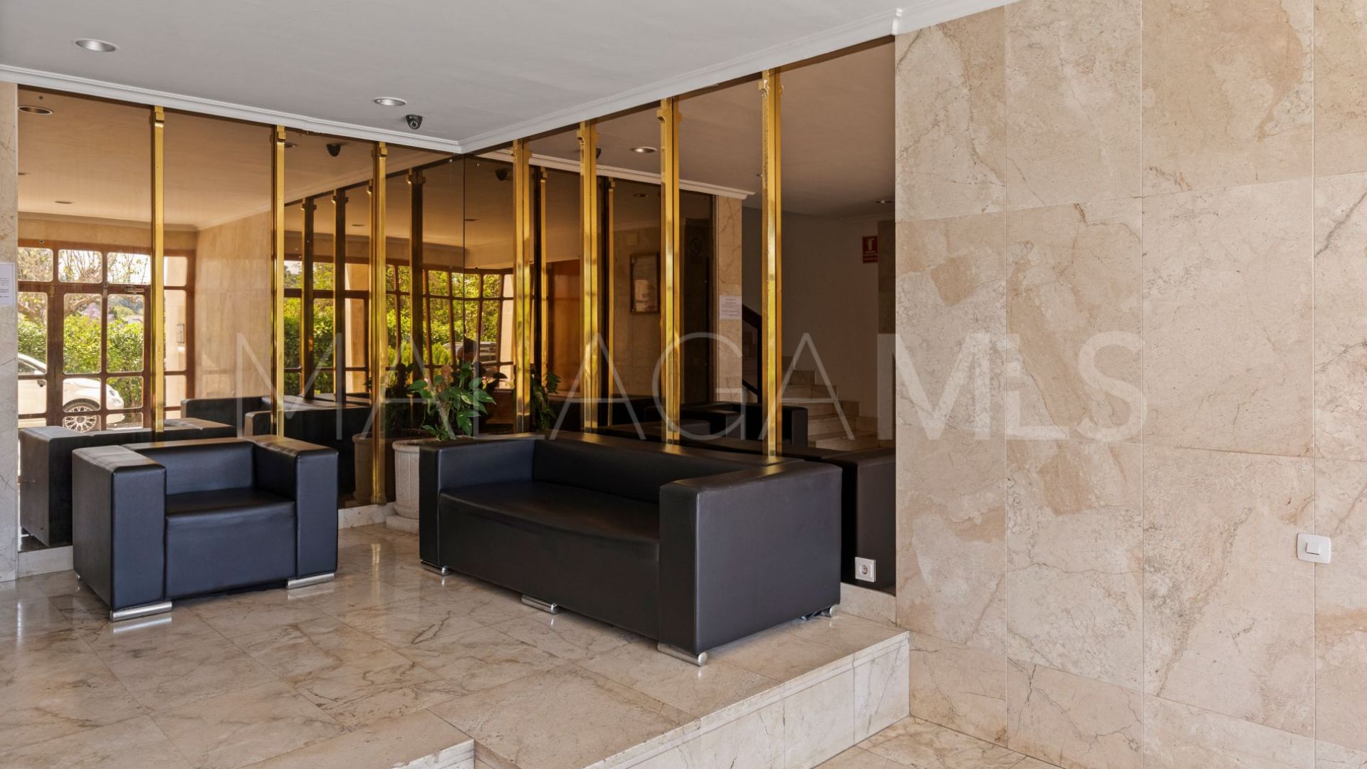 Estudio for sale in Torres de Aloha de 1 bedroom