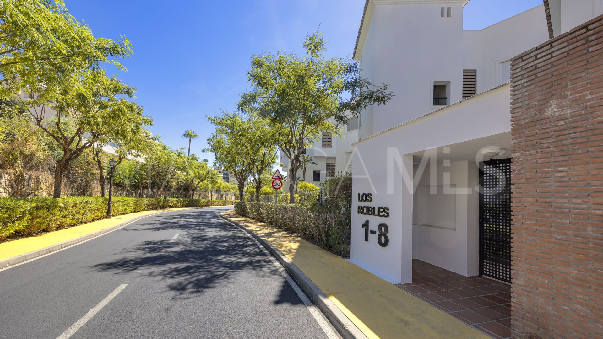 3 bedrooms ground floor apartment in Los Arqueros for sale