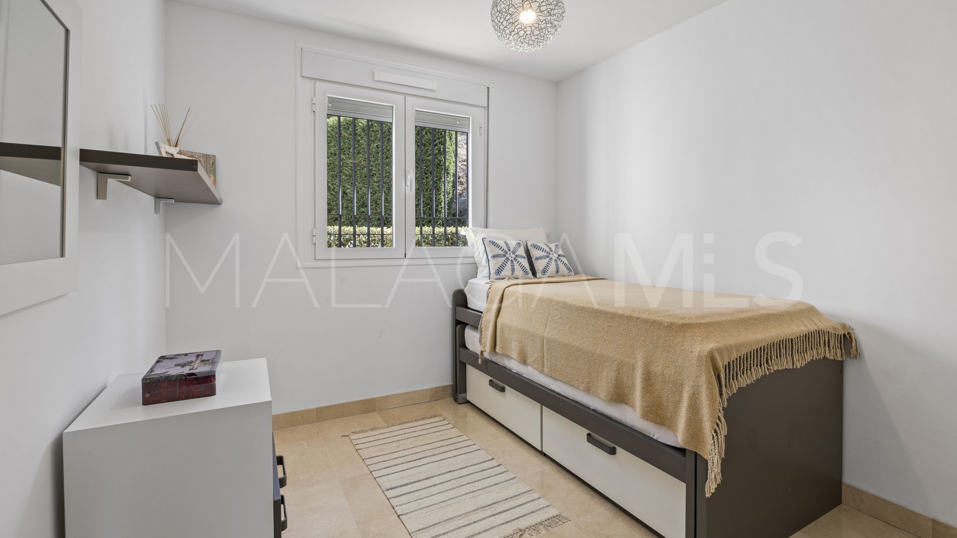 Buy apartamento planta baja in Los Arqueros de 3 bedrooms