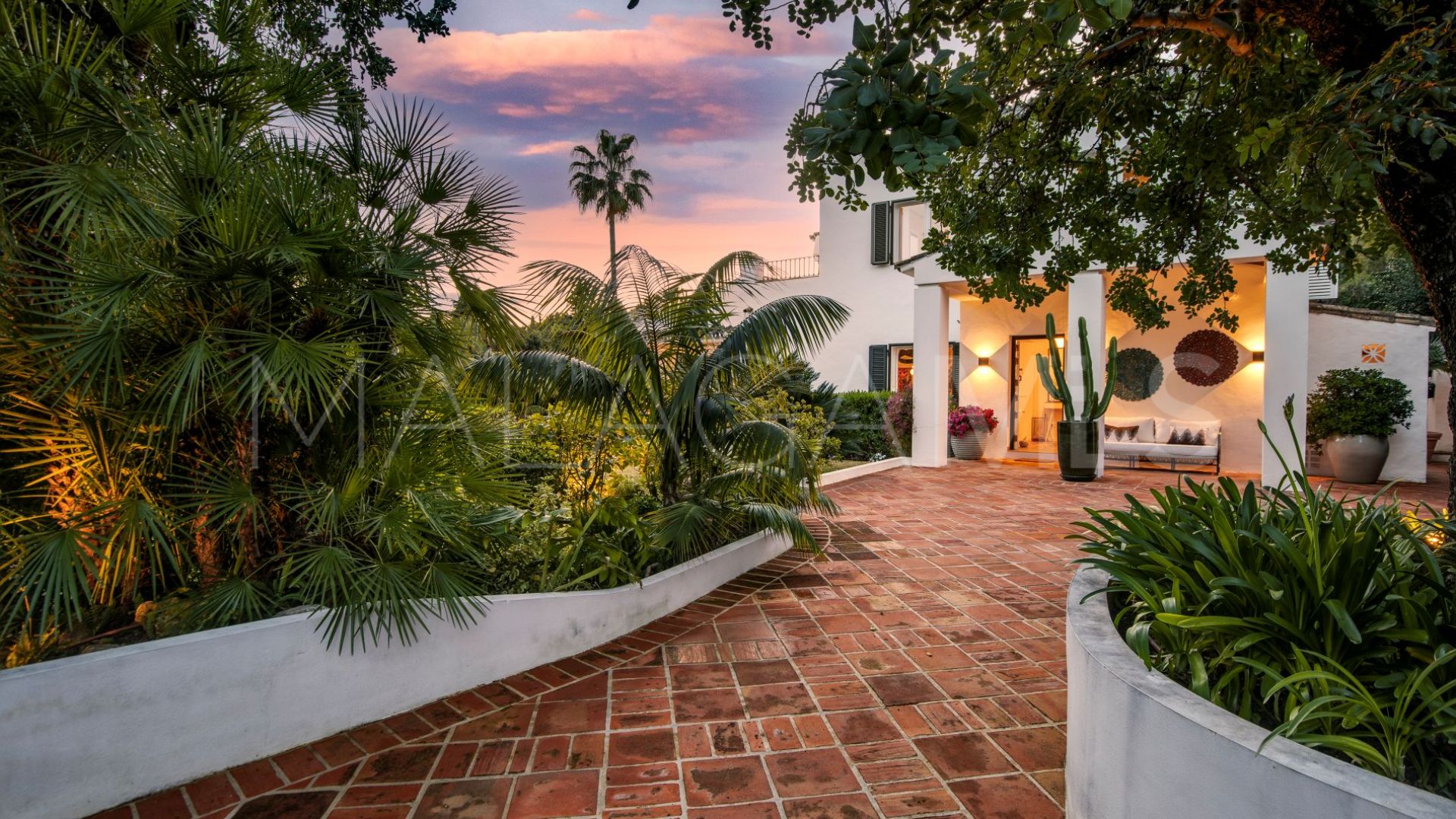 Villa for sale in Marbella Golden Mile