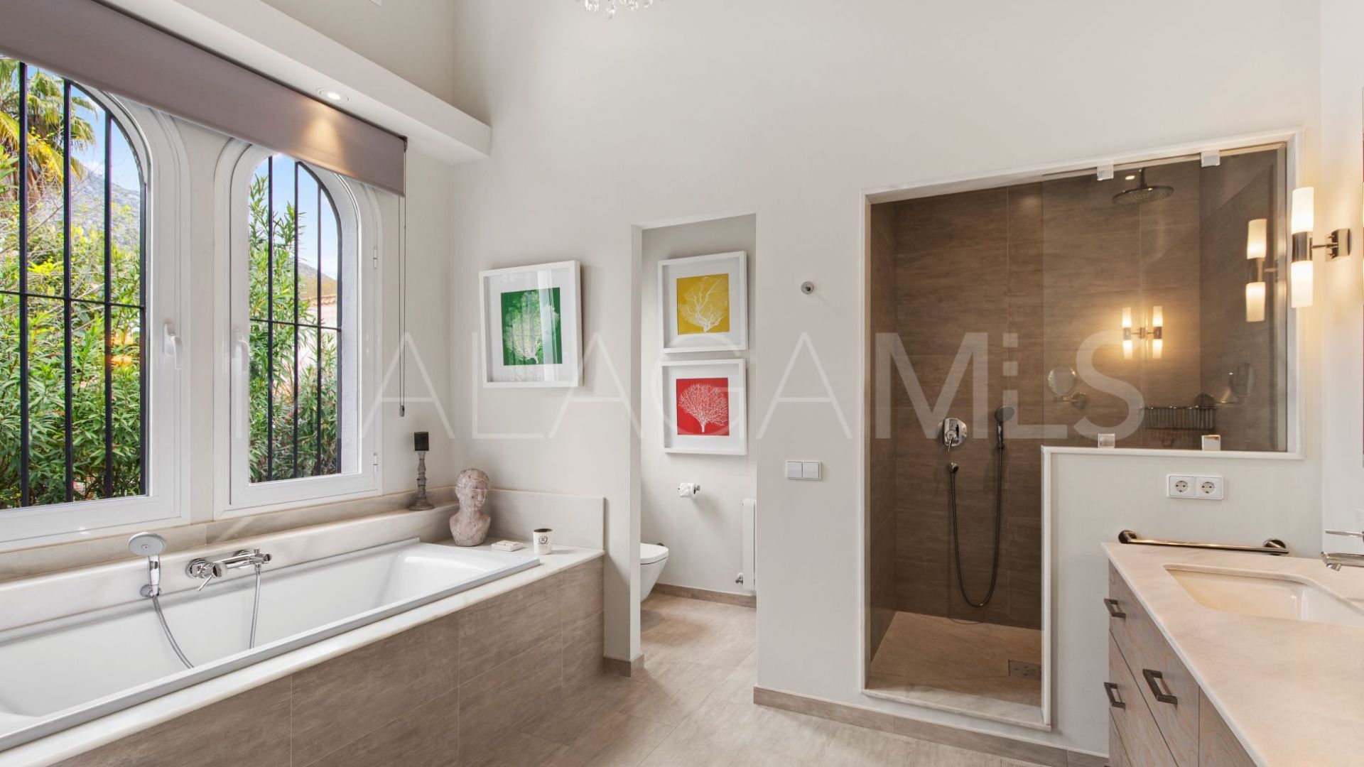 Villa for sale in Marbella Golden Mile