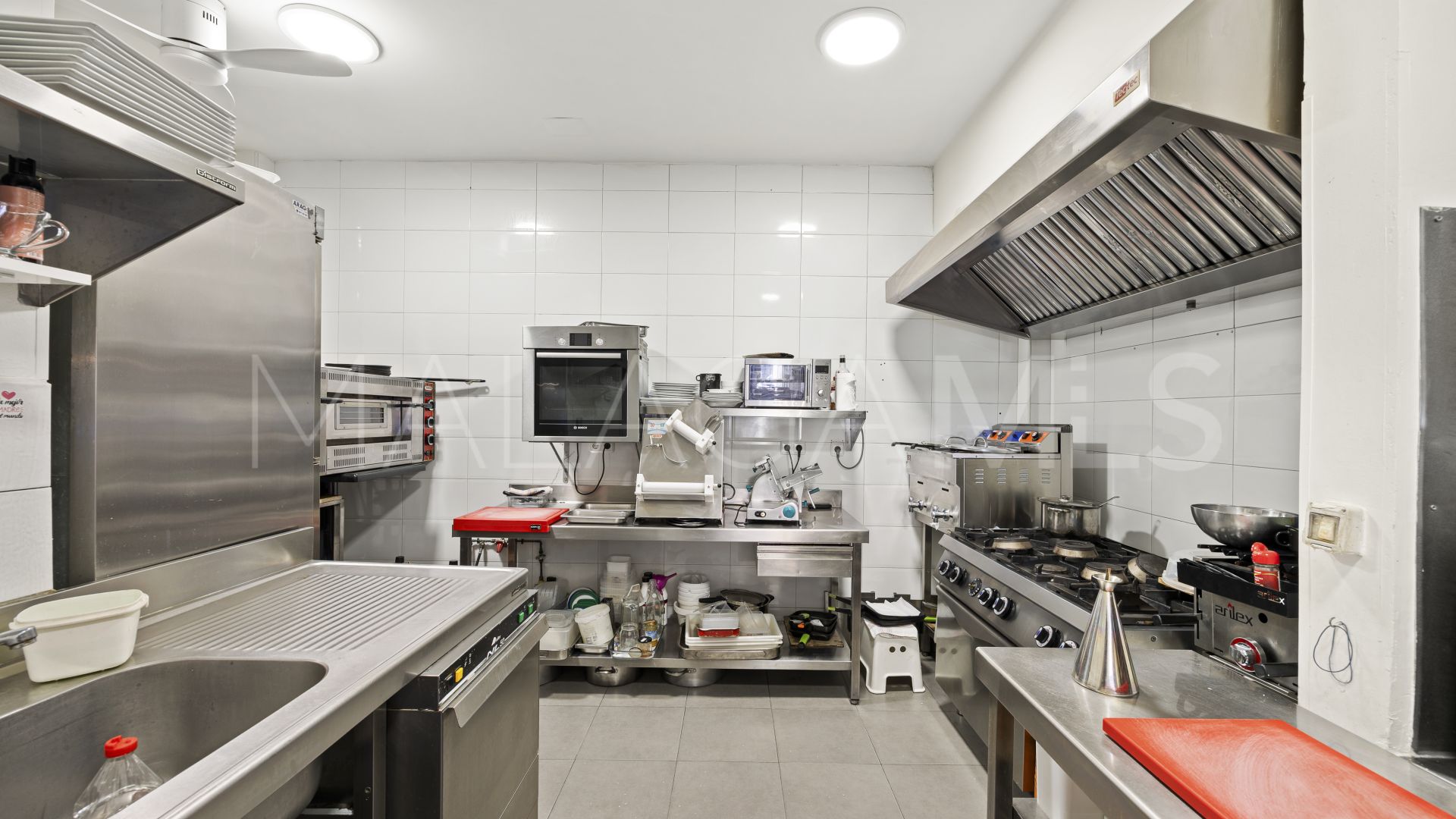 Geschäftsraum for sale in Guadalmina Alta