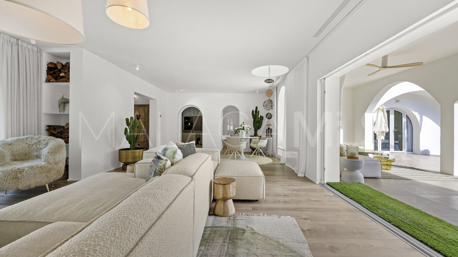 Villa for sale in Guadalmina Alta