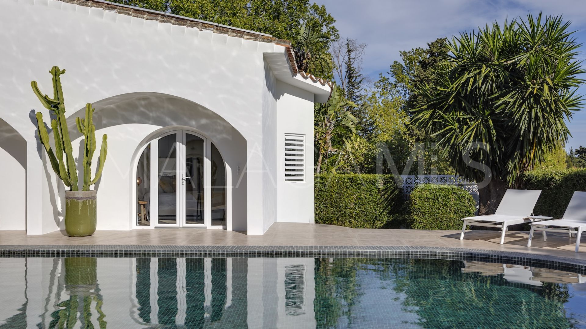 Villa for sale in Guadalmina Alta