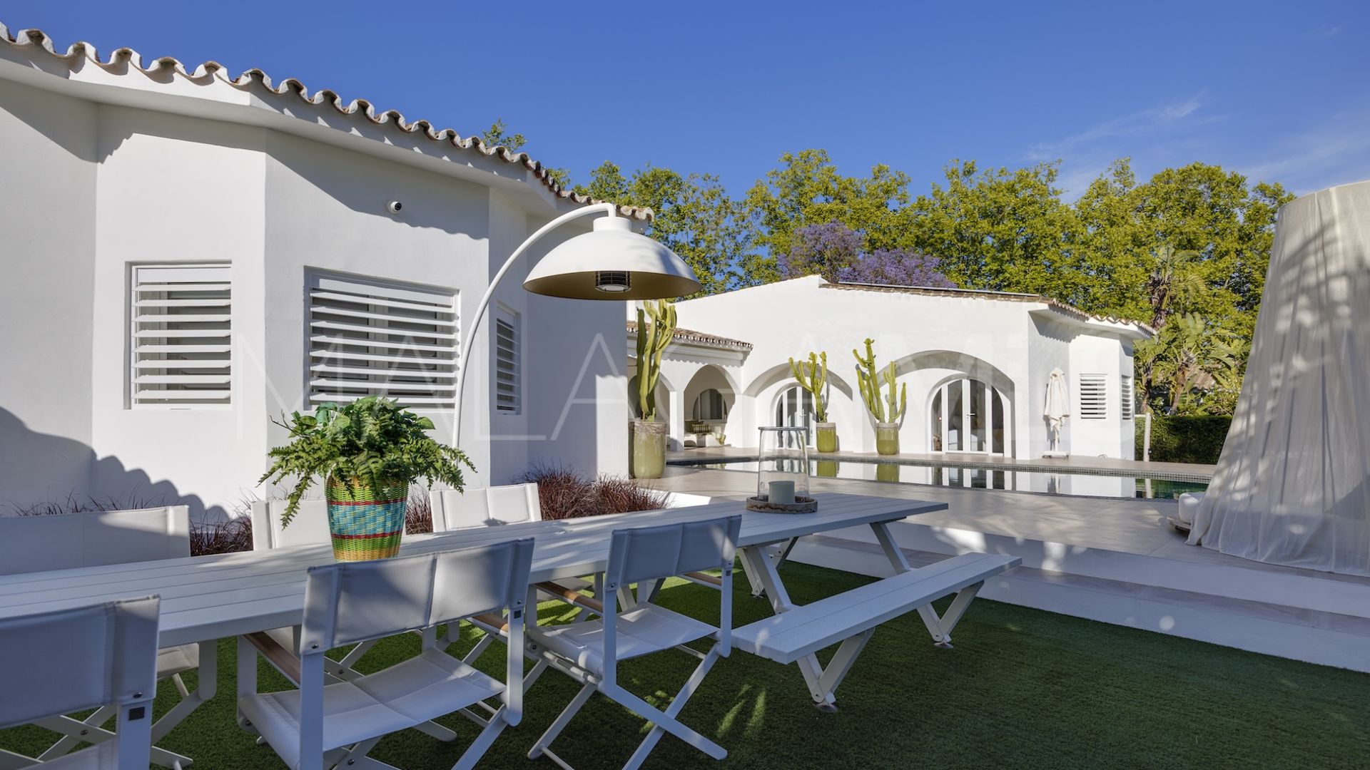 Villa for sale in Guadalmina Alta