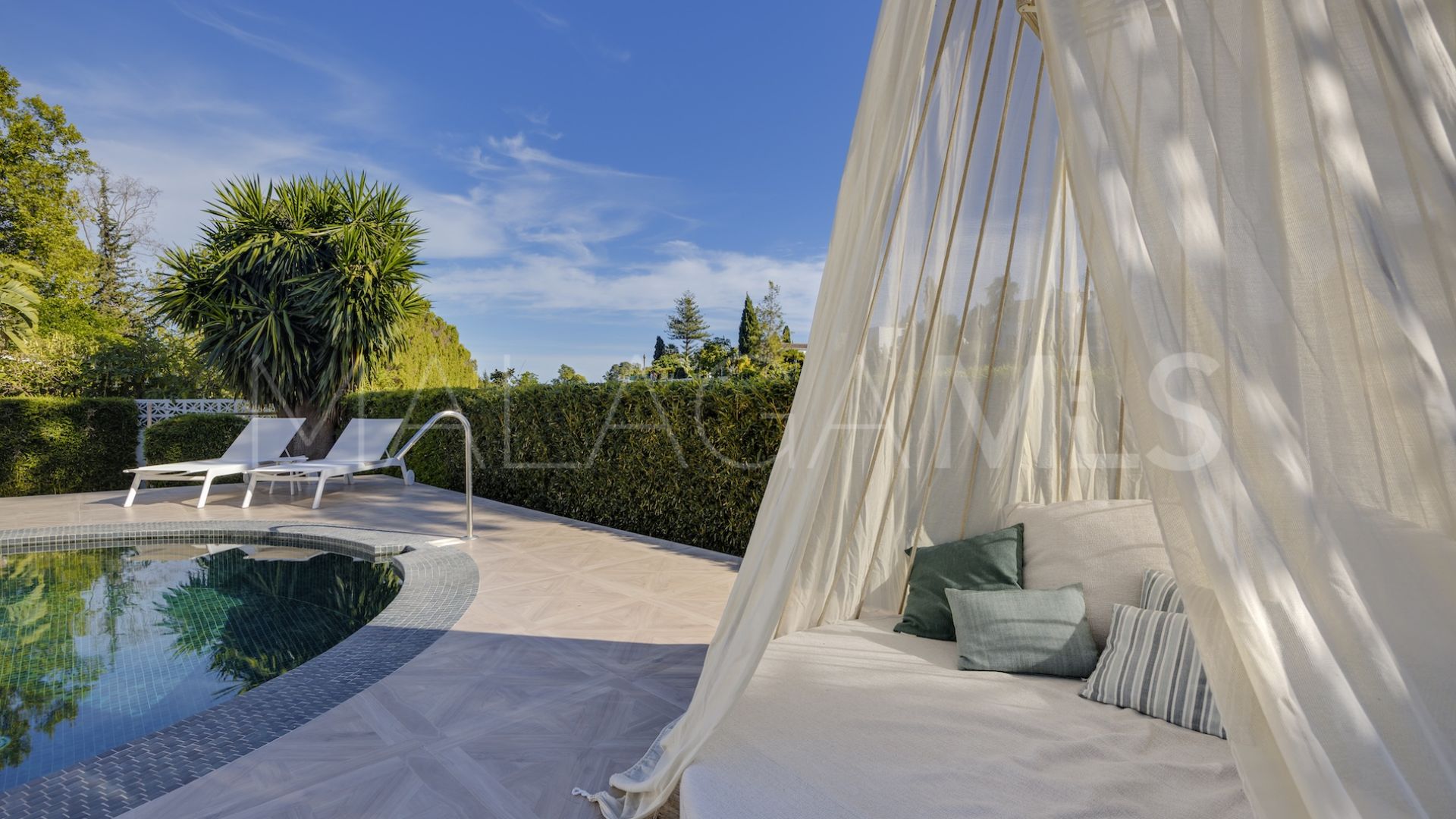 Villa for sale in Guadalmina Alta