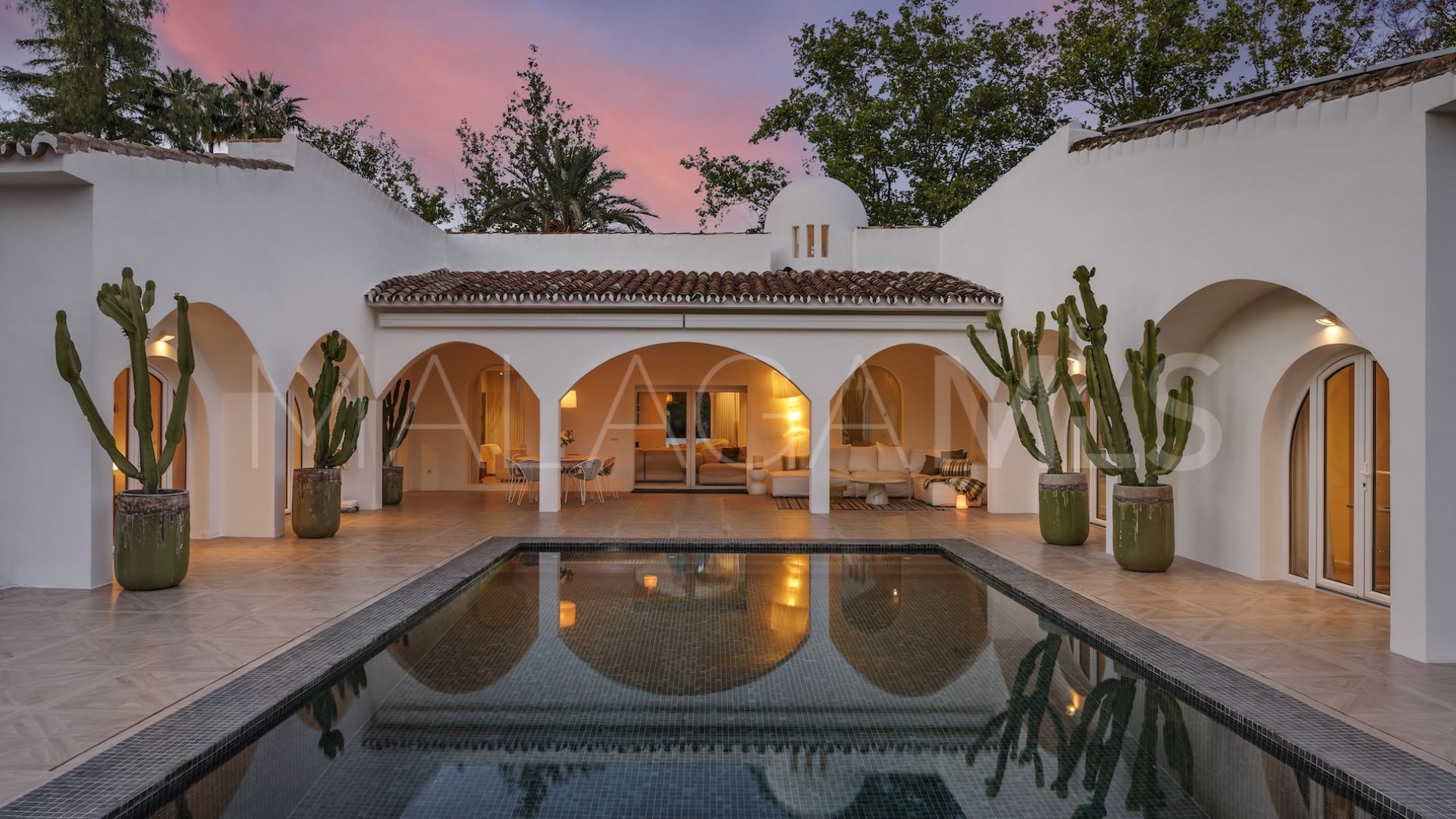 Villa for sale in Guadalmina Alta